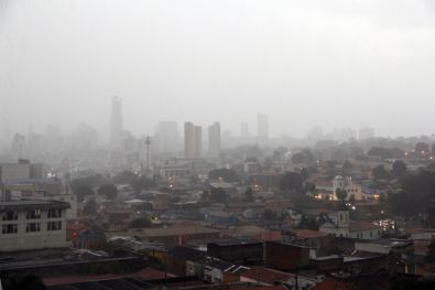 Cuiab� ter� calor e muita chuva durante a semana
