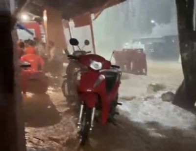 ​Temporal inunda bares em Chapada dos Guimar�es
