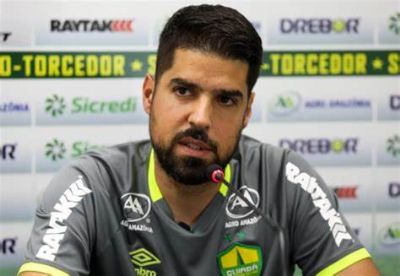 Vasco sonda treinador do Cuiab�