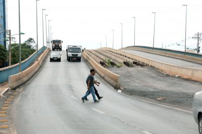 Governador diz que retirada de trilhos do VLT deve iniciar em junho na capital