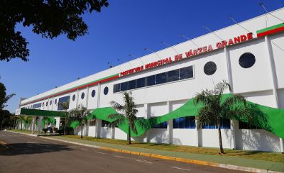 Prefeitura restringe cultos e missas no feriado de Finados e flexibiliza com�rcio em V�rzea Grande