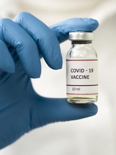 Pa�ses ricos reservaram metade de futuras doses de vacinas contra covid-19, diz ONG