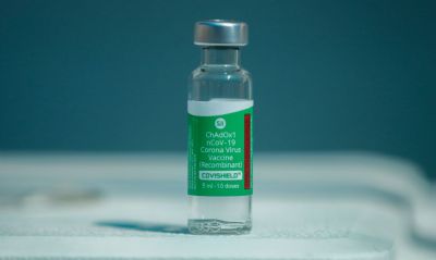 Voo com 2 milh�es de doses de vacinas decola da �ndia