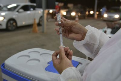 Vacina bivalente contra a Covid-19 come�a a ser aplicada em Cuiab� nesta quarta