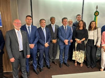 Governo formaliza venda dos vag�es do VLT para o Estado da Bahia