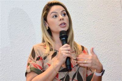 Vereadores da oposi��o protocolam pedido de impeachment contra Emanuel