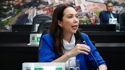 ​Maysa Le�o protocola novo pedido de CP para cassar mandato do prefeito
