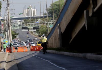 Tr�fego no Viaduto da UFMT deve ser liberado na pr�xima semana