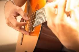 ​Curso gratuito de viol�o est� com vagas dispon�veis