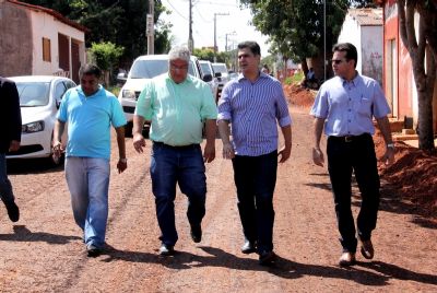 Emanuel fiscaliza agilidade e qualidade em obras do �Minha Rua Asfaltada�