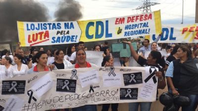 ​Manifestantes fecham rodovia em protesto contra precariedade de hospital regional em MT