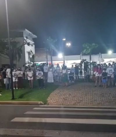 Fam�lia e amigos de Isabele fazem carreata em Cuiab� e pedem que justi�a seja mantida