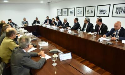 Ministros se re�nem para discutir a��es de combate ao novo coronav�rus