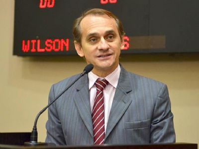 ​Wilson prop�e suspender duod�cimo para pagar sal�rios atrasados