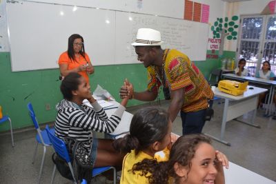Alunos da rede municipal participam de Workshop sobre a cultura e hist�ria afro-brasileira