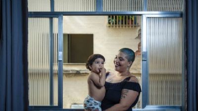 Mulheres de cabe�a raspada s�o tend�ncia da quarentena