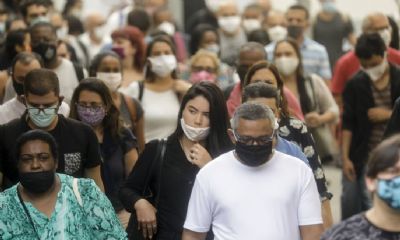 Alta quantidade de coronav�rus em pessoas assintom�ticas no pa�s surpreende cientistas