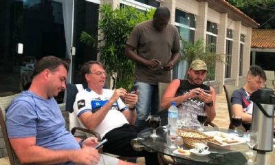 Bolsonaro compartilha v�deo sobre ato convocado contra Congresso e STF e provoca rep�dio
