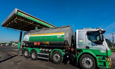 Petrobras reduz pre�o da gasolina em 15% a partir desta quarta