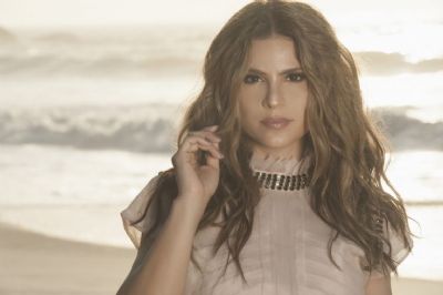 Aline Barros ganha processo movido por ex-backing vocal