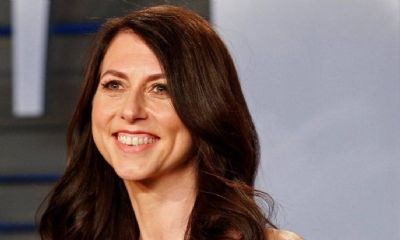 Mackenzie Scott, ex-mulher de Jeff Bezos, homem mais rico do mundo, doa R$ 20 Bi em 4 meses